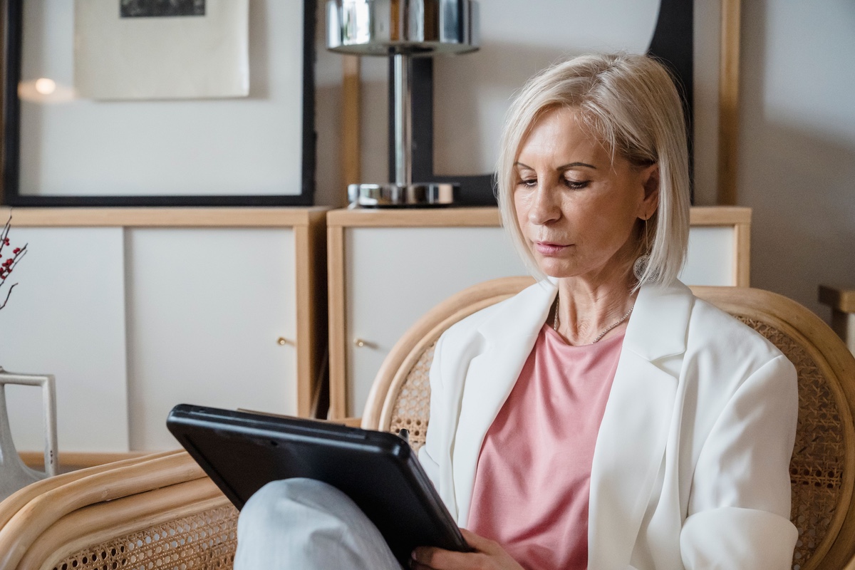 Woman financial planning
